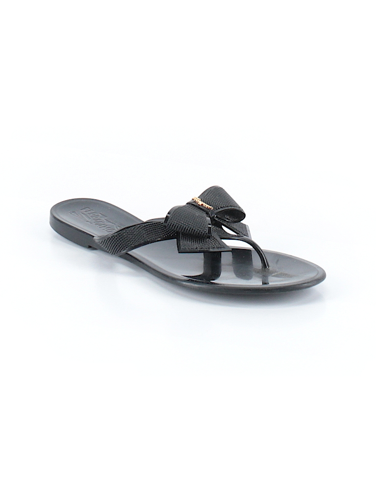 ferragamo flip flops womens