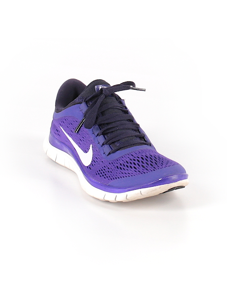 solid purple nike shoes