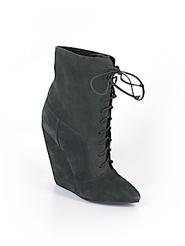 Kathryn Amberleigh Size 6