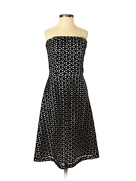White House Black Market Size 2