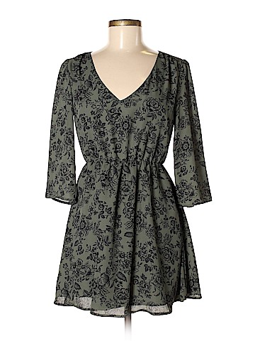 Forever 21 Casual Dress (view 1)