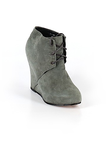 Opening Ceremony Wedges (view 1)