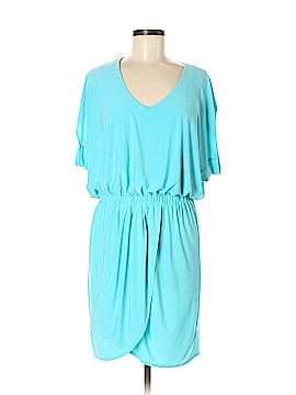 Threads Saks Fifth Avenue Size Med