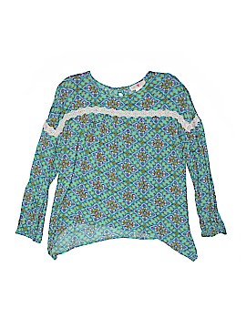 Kandy Kiss Size Large youth