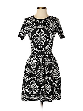 Romeo & Juliet Couture Size Sm