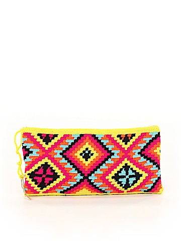 Unbranded Wristlet (view 1)