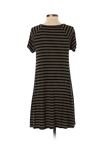 Old Navy Casual Dress (view 2)