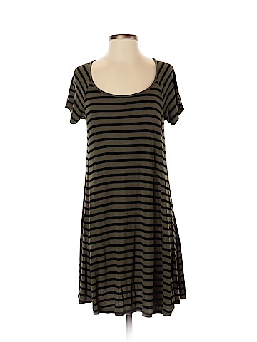 Old Navy Casual Dress (view 1)