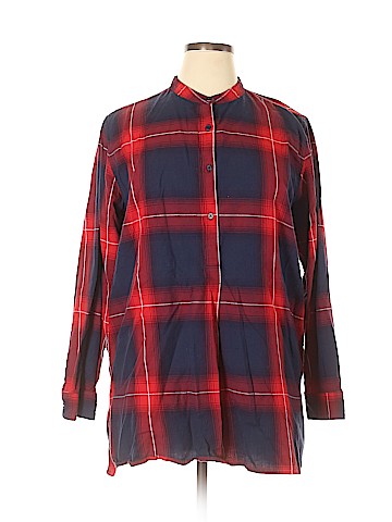Gap Long Sleeve Button-Down Shirt (view 1)