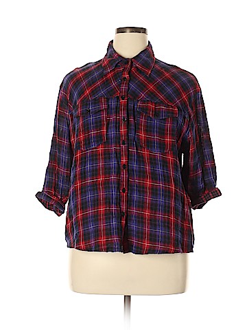 Romeo & Juliet Couture Long Sleeve Button-Down Shirt (view 1)