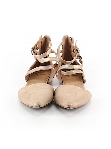 REPORT Flats (view 2)