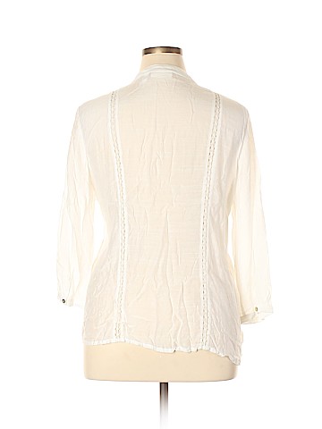 Chico's 3/4 Sleeve Blouse (view 2)