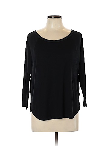 American Eagle Outfitters Long Sleeve T-Shirt (view 1)