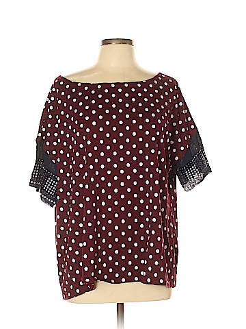 Lilis Closet Short Sleeve Top (view 1)