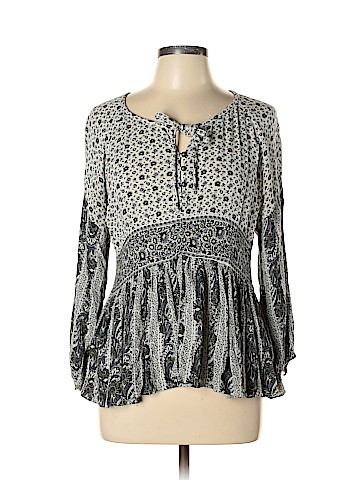 American Eagle Outfitters 3/4 Sleeve Blouse (view 1)