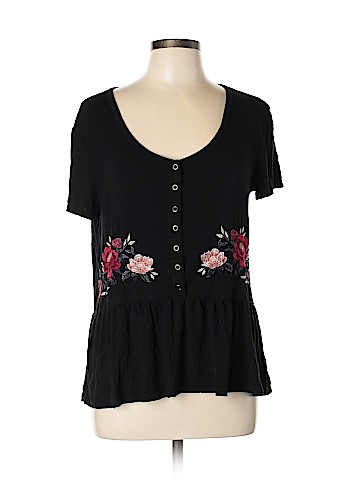 American Eagle Outfitters Short Sleeve Top (view 1)