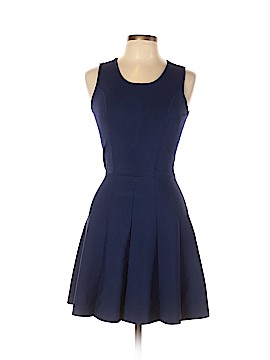 W118 by Walter Baker Size Med