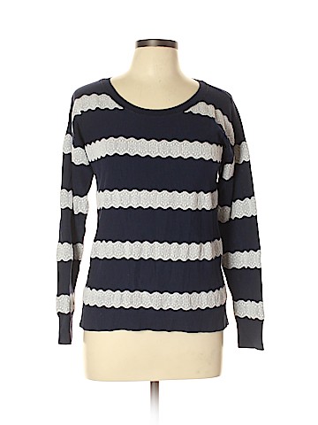 American Eagle Outfitters Pullover Sweater (view 1)