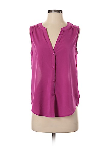 American Eagle Outfitters Sleeveless Blouse (view 1)