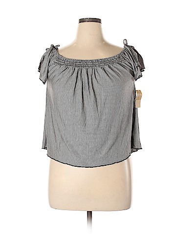 American Eagle Outfitters Short Sleeve Top (view 1)