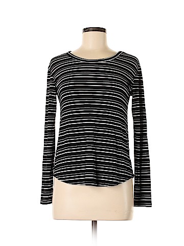 American Eagle Outfitters Long Sleeve T-Shirt (view 1)