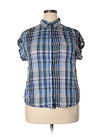 American Eagle Outfitters Short Sleeve Button-Down Shirt (view 1)