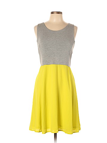 Apt. 9 Casual Dress (view 1)