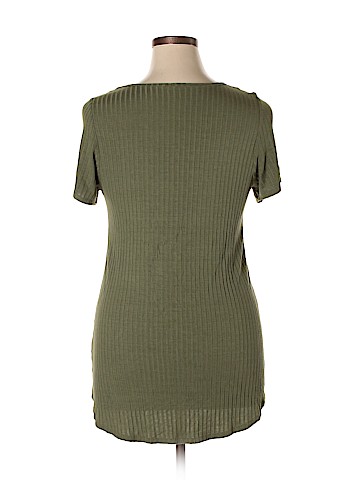 Lularoe Short Sleeve Top (view 2)