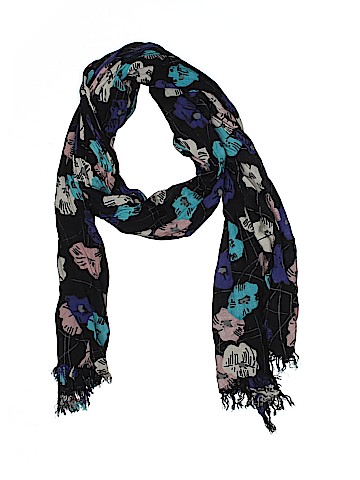 Cooperative Scarf (view 1)