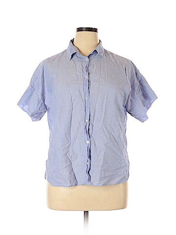 Uniqlo Short Sleeve Button-Down Shirt (view 1)