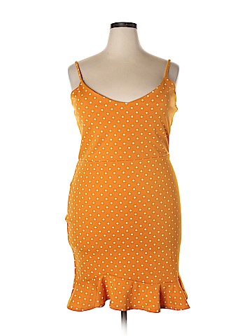 Boohoo Boutique Casual Dress (view 1)