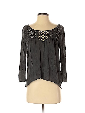 American Eagle Outfitters 3/4 Sleeve Top (view 1)