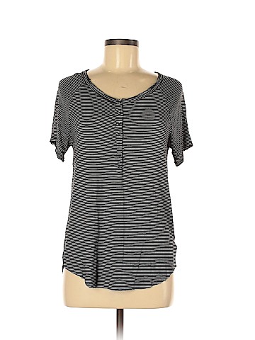 American Eagle Outfitters Short Sleeve Top (view 1)