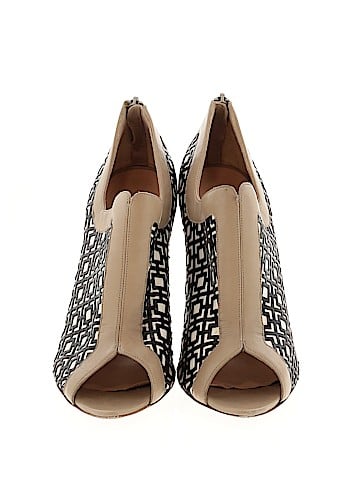 Nicholas Kirkwood Ankle Boots (view 2)