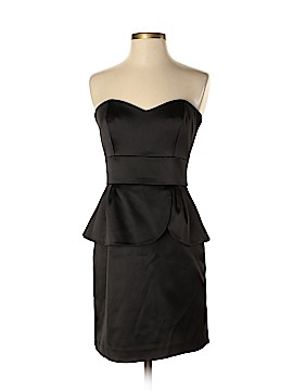 Laundry by Shelli Segal Size 4