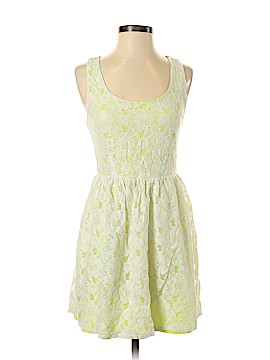American Eagle Outfitters Size 4