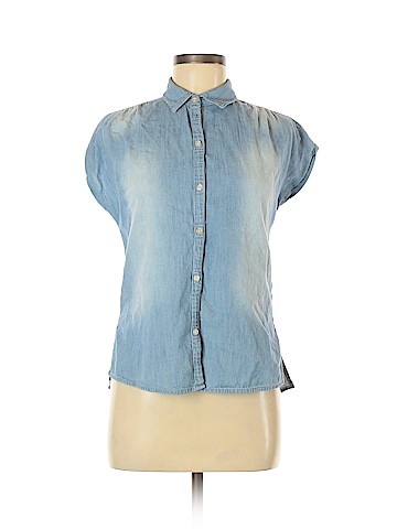 Old Navy Short Sleeve Button-Down Shirt (view 1)