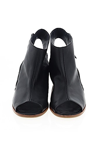 Paul Green Heels (view 2)