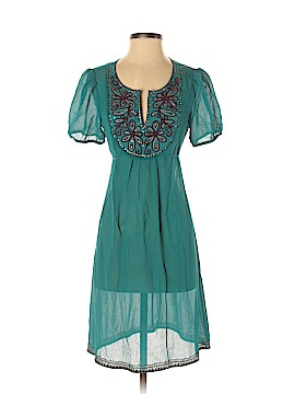 Laundry by Shelli Segal Size 4
