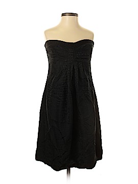 White House Black Market Size 2