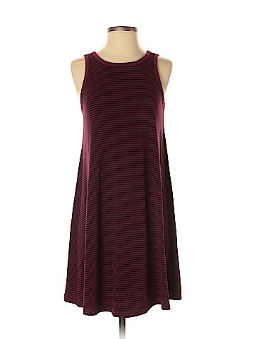 Old Navy Casual Dress (view 1)