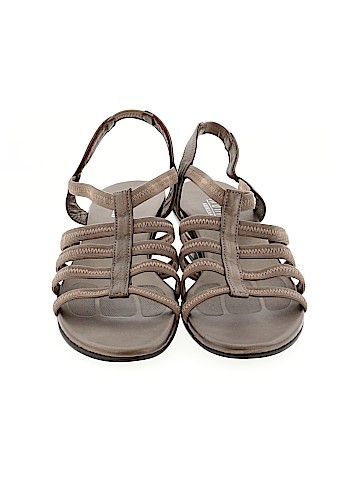 Munro American Heels (view 2)