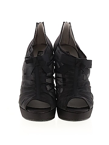 White by Vera Wang Heels (view 2)