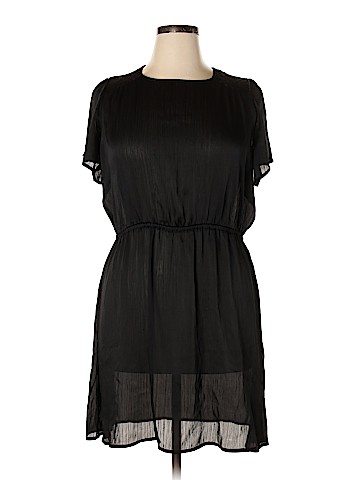 Old Navy Casual Dress (view 1)