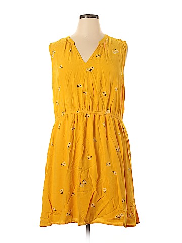 Old Navy Casual Dress (view 1)