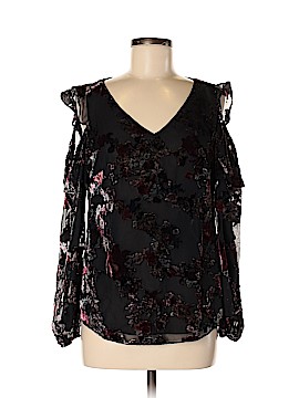 White House Black Market Size 2