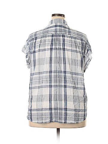 American Eagle Outfitters Short Sleeve Button-Down Shirt (view 2)