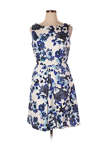 Donna Morgan Casual Dress (view 1)