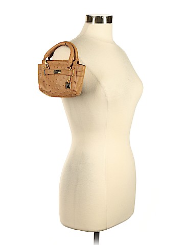 Lori Greiner with NEOX Satchel (view 2)