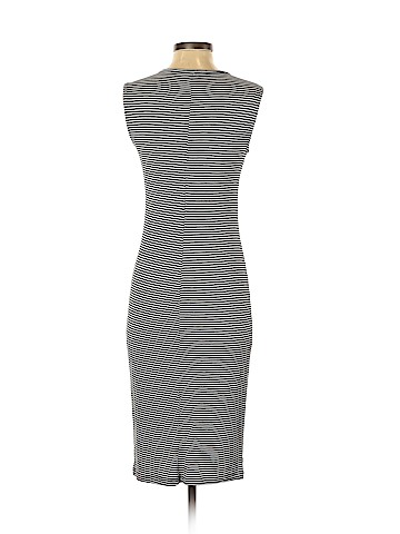 Old Navy Casual Dress (view 2)